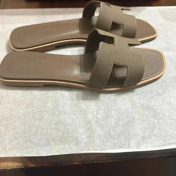 HERMES ETOUPE ORAN SANDALS - Picture 5 of 6